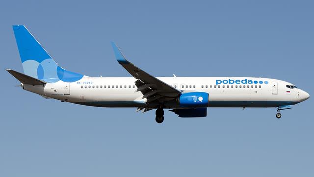 RA-73249:Boeing 737-800:Air 2000